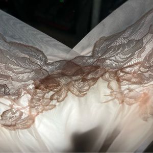 Vintage pale pink 1960s negligée in excellent condition